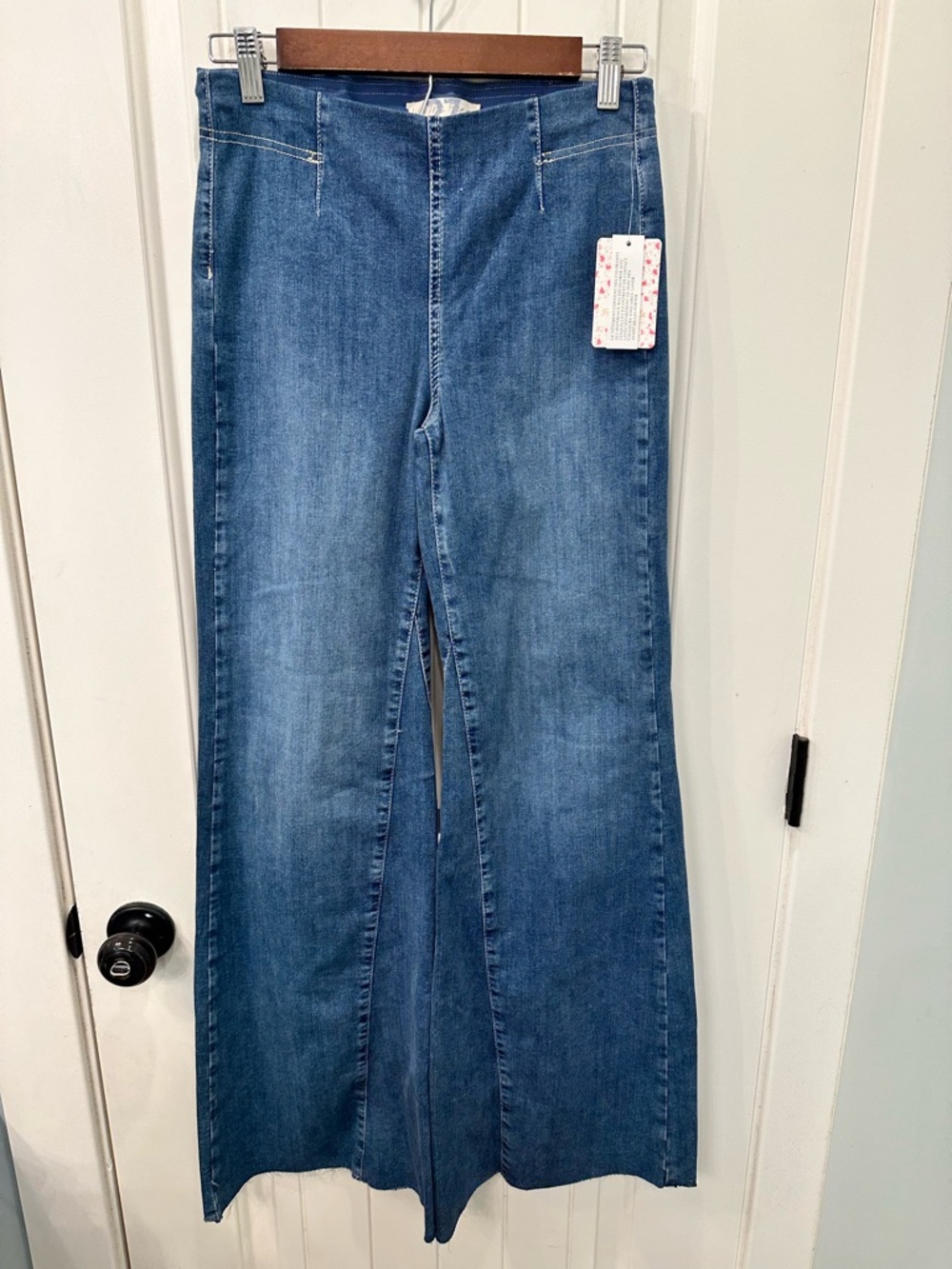 NWT Free People Skyline High-Waisted Wide-Leg Flare Jeans Wash Blue - Size 27